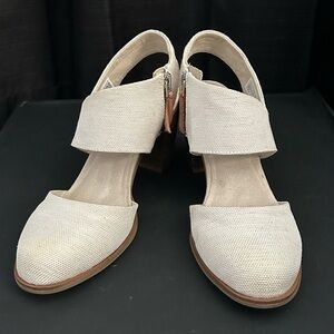 TOMS Majorca Closed Toe Heels, Size 9